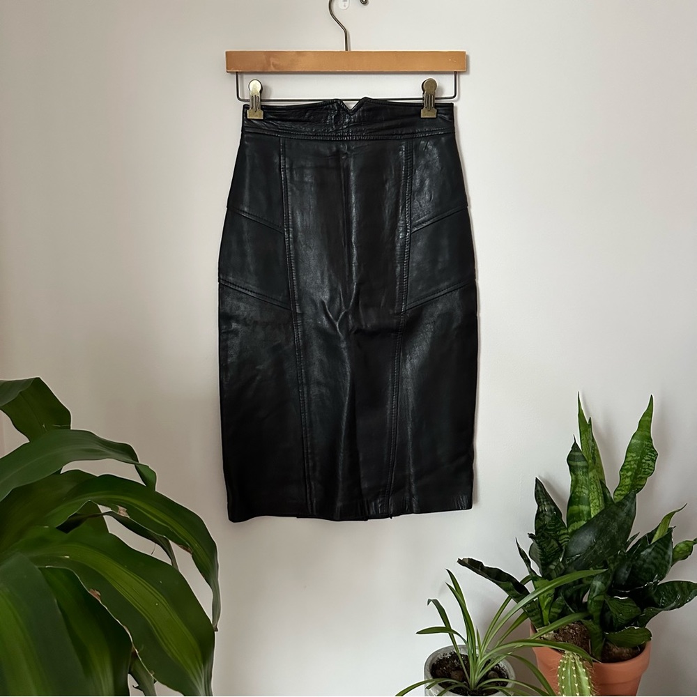 Danier Leather Black Leather Pencil Skirt